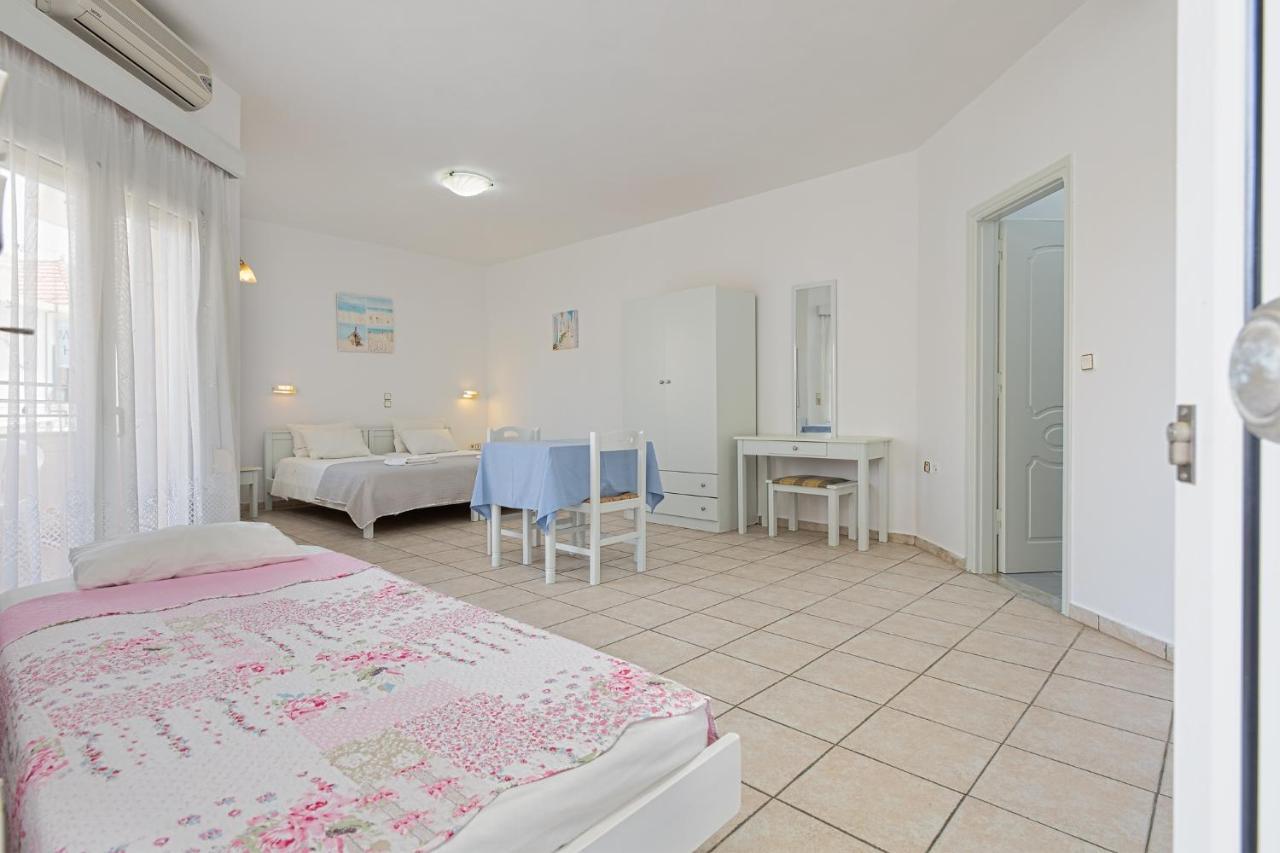 Marias Studios And Apartments Платаньяс Экстерьер фото
